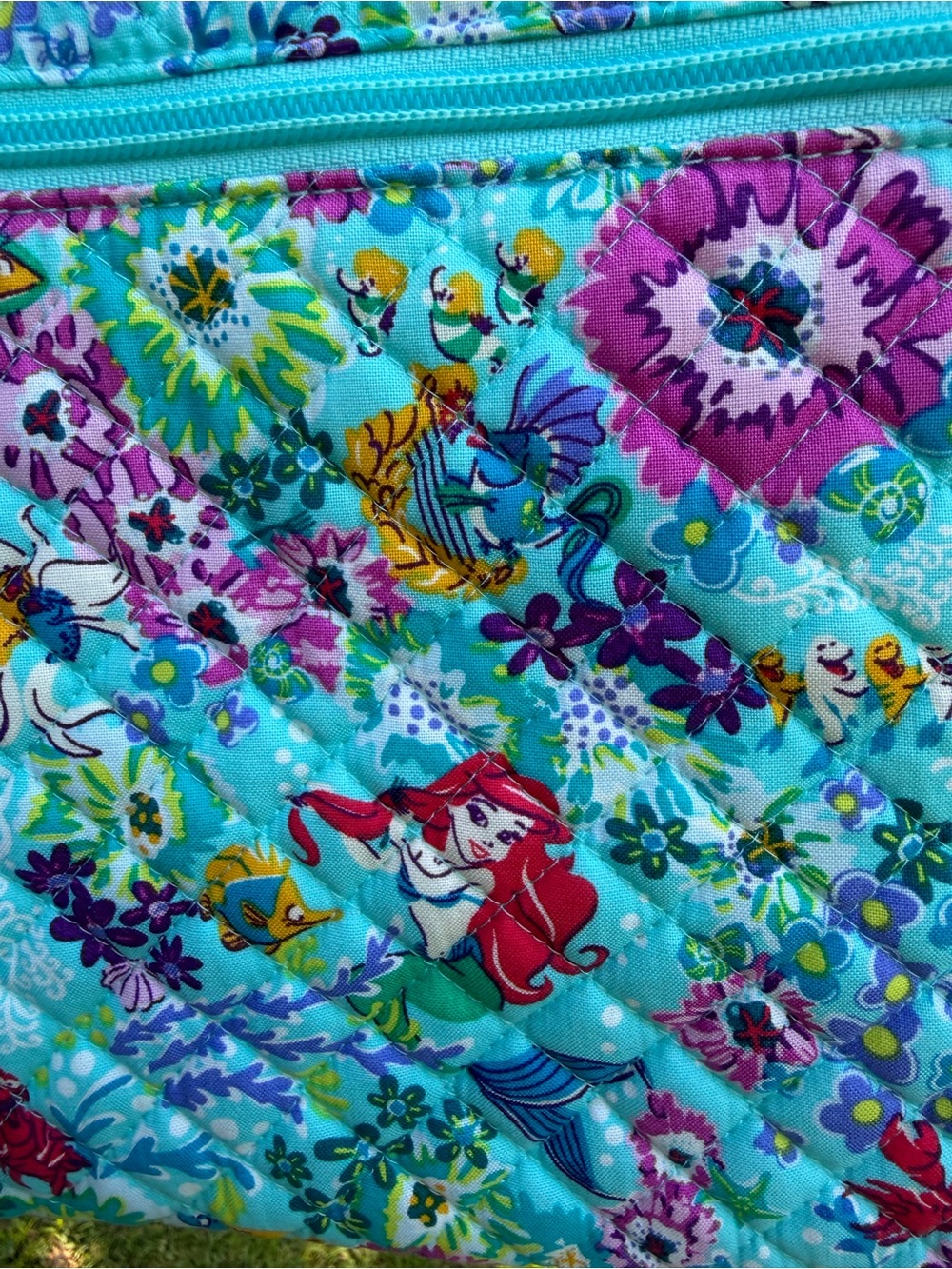 Rare Vera Bradley Disney Ariel Floral Weekender Travel Bag NWT - Picture 7 of 12